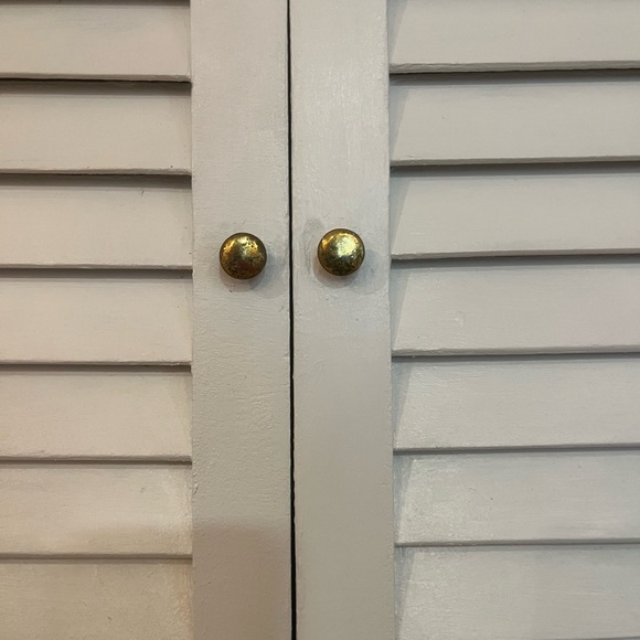 Vintage Wall Mount Spice Rack w Brass Hardware - Picture 11 of 15